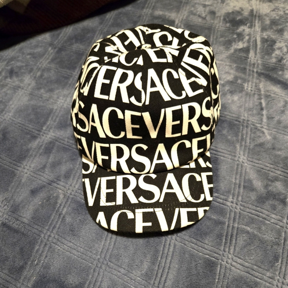 versace hat size L